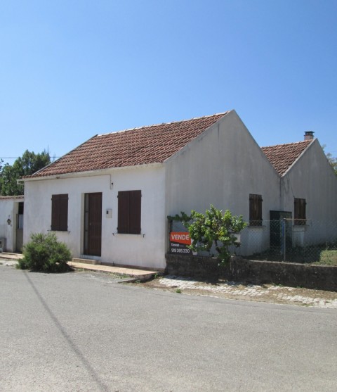 VIVENDA V3 COM TERRENO E ANEXOS 