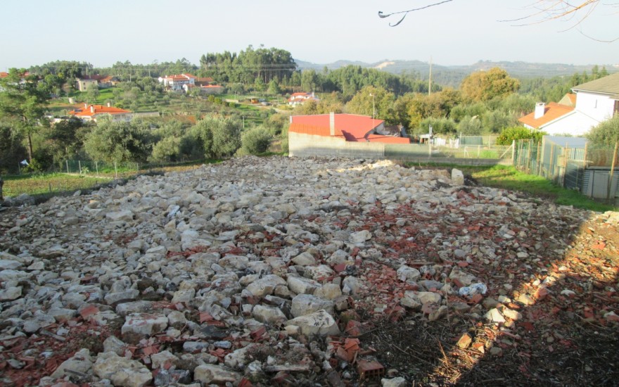 Casa Antiga com Terreno 